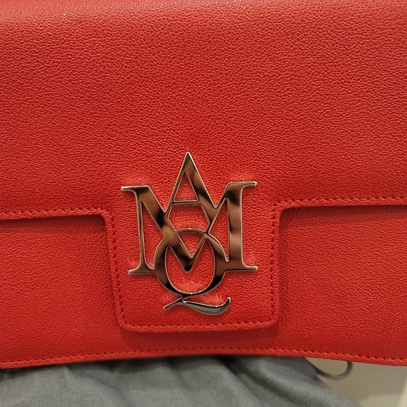 Alexander McQueen Crossbody and Shoulder leather chain Bag - Picture 7 of 15